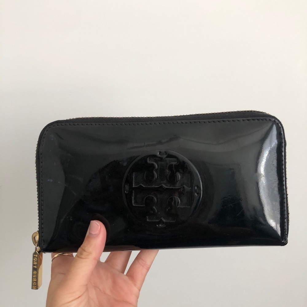 tory burch wallet